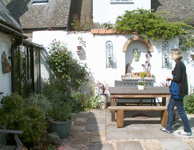 The garden of Linda and Laurence Freel