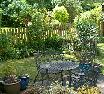 The garden of Candice Danleigh and Mike Freed